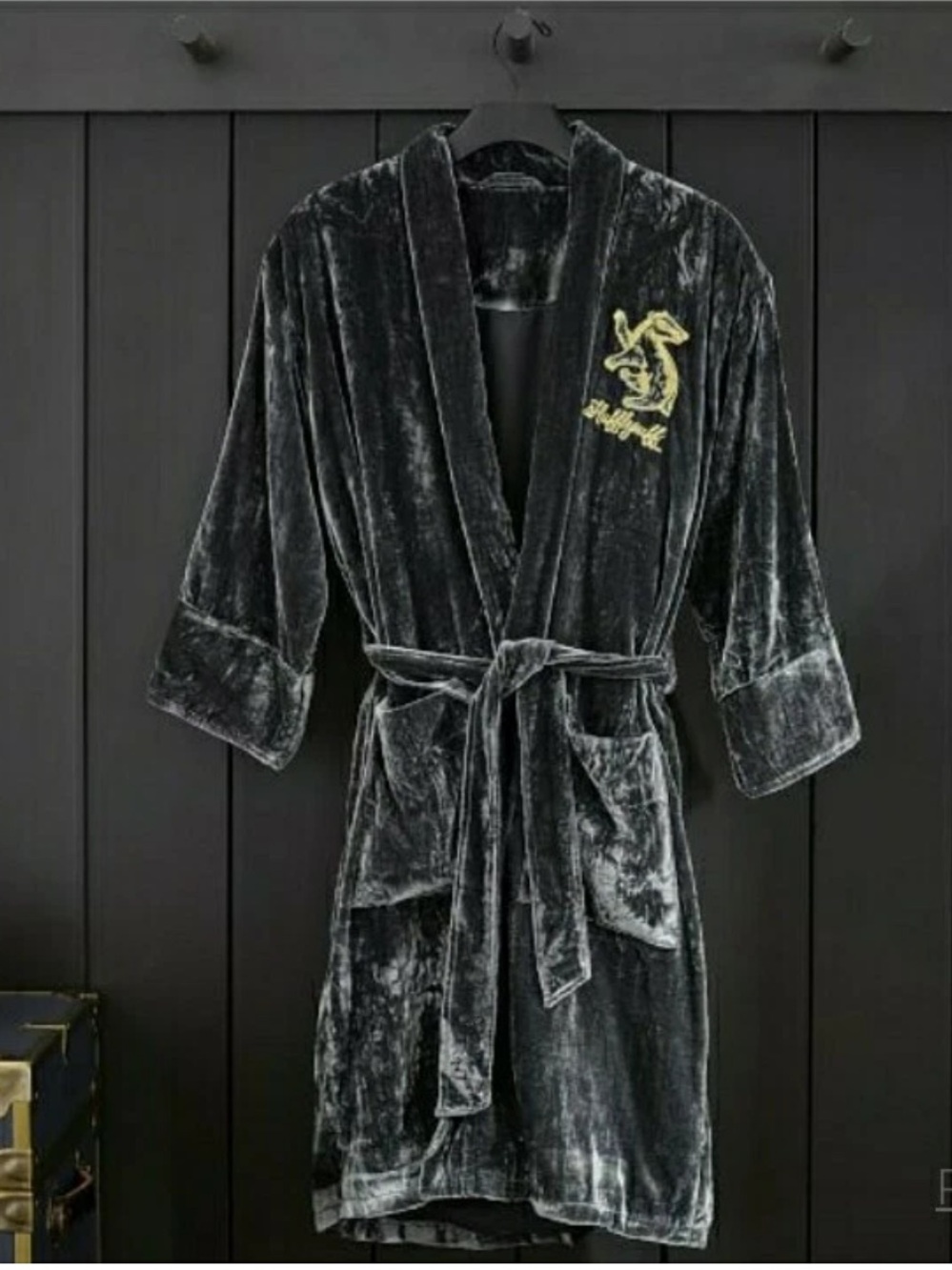 Pottery Barn Teen Harry Potter Charcoal Velvet Robe with Gold Hufflepuff
